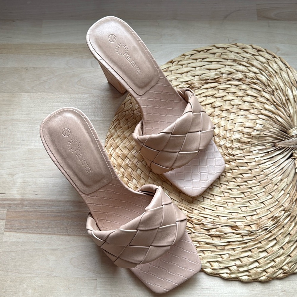 RILISTA • HEELS